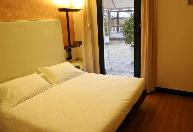Номер Стандарт Смежный, Best Western Hotel Solaf