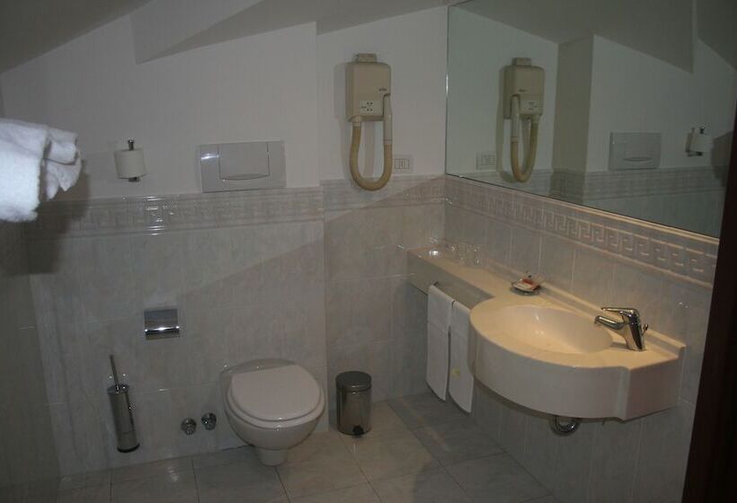 Pokój Standard Jednoosobowy, Albert