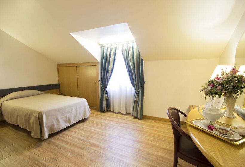 Pokój Standard Jednoosobowy, Albert