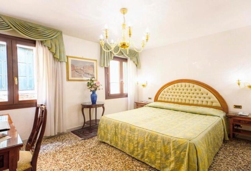 اتاق استاندارد, Antica Casa Carettoni