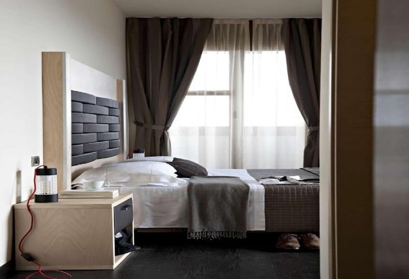 Номер Deluxe, Art Hotel Museo