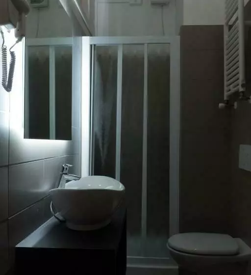 Cameră Standard cu Vedere la Lac, Bazzoni