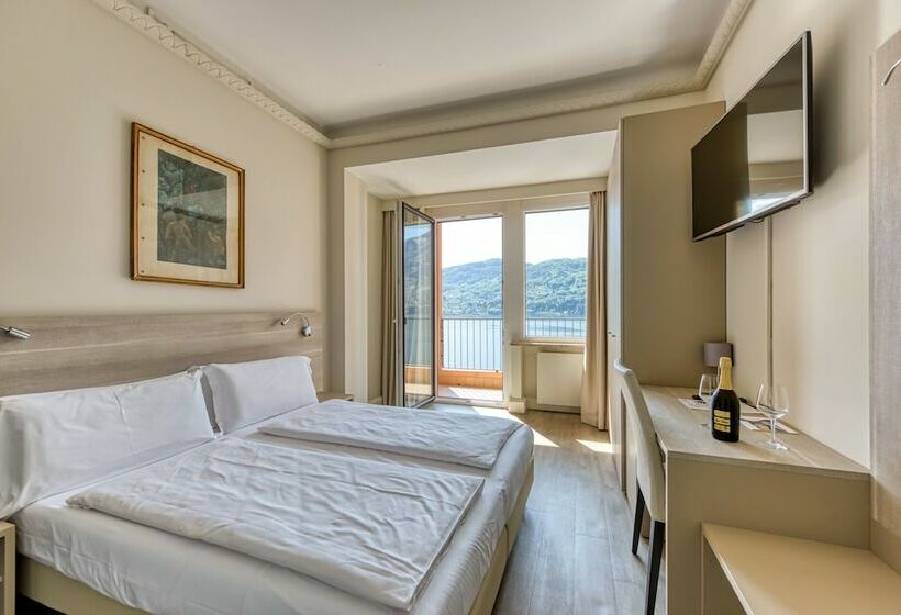 غرفة قياسية مطلّة علي البحيرة, Bazzoni