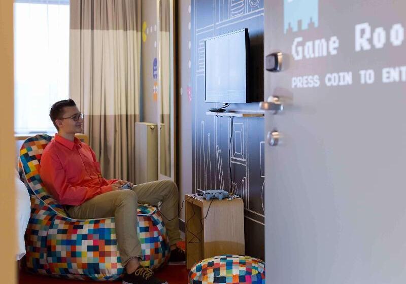 غرفة قياسية مطلّة علي البحيرة, Bazzoni