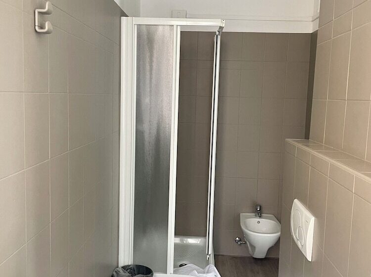 غرفة قياسية ثلاثية, Bazzoni