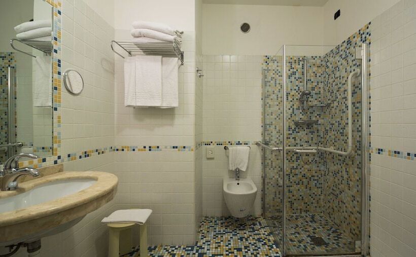 اتاق خانوادگی, Brandoli