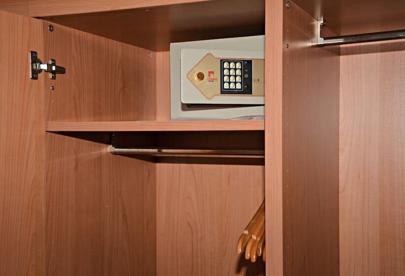 اتاق خانوادگی, Brandoli