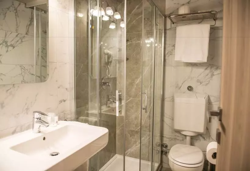 اتاق استاندارد چهار تخته, Cardano Hotel Malpensa