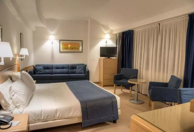 اتاق استاندارد چهار تخته, Cardano Hotel Malpensa