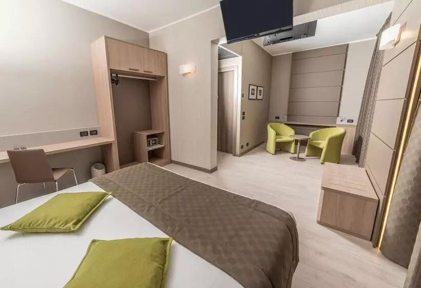 اتاق لوکس, Cardano Hotel Malpensa