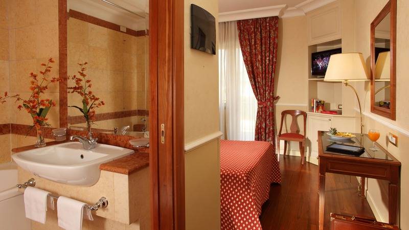 اتاق استاندارد سه نفره, Cristoforo Colombo