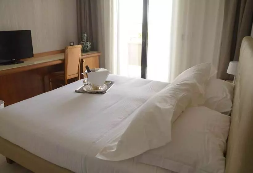 اتاق استاندارد سه نفره, D Aragona Lifestyle