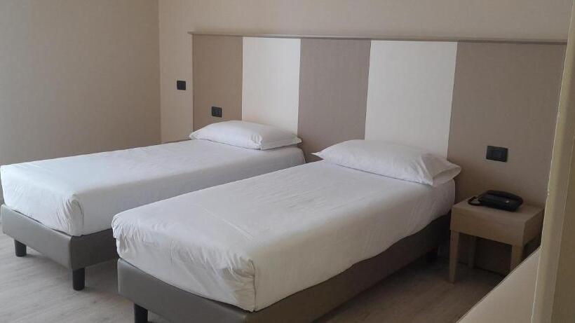Номер Стандарт, Jr Hotels Gate 7 Bologna