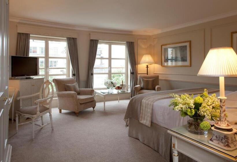 חדר סופריור, The Merrion