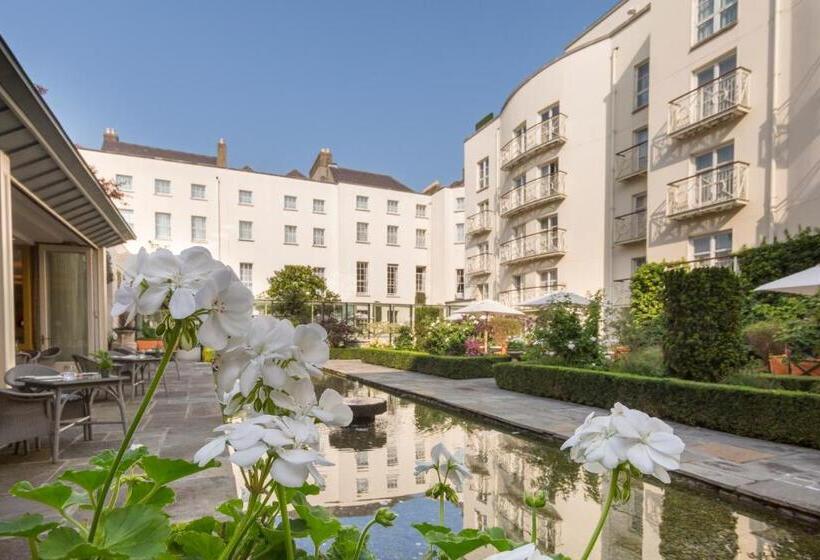 חדר סופריור נוף לגינה, The Merrion