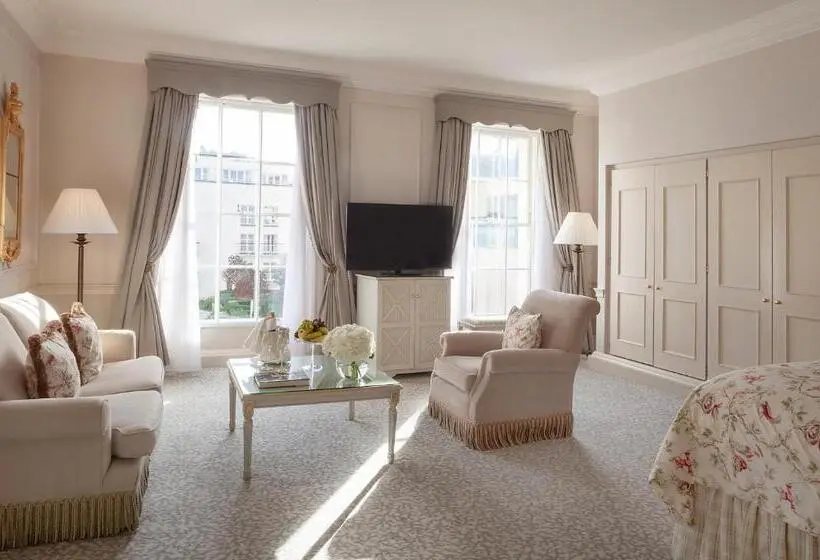 اتاق لوکس با تخت بزرگ, The Merrion