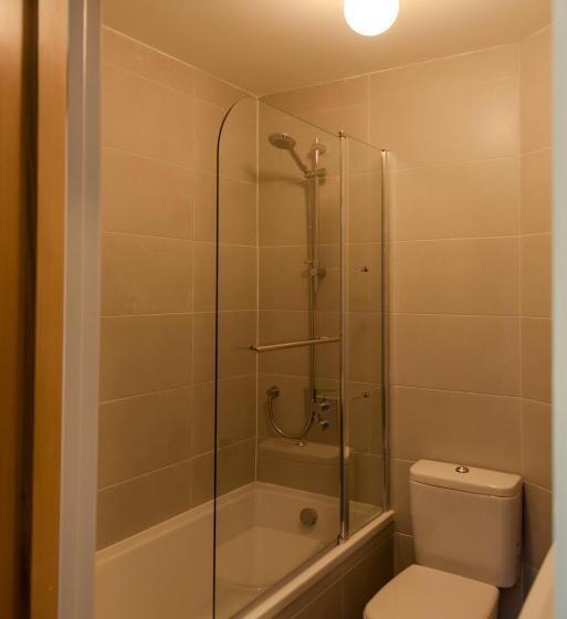 חדר סטנדרט עם מטבח, Tulfarris Hotel And Golf Resort