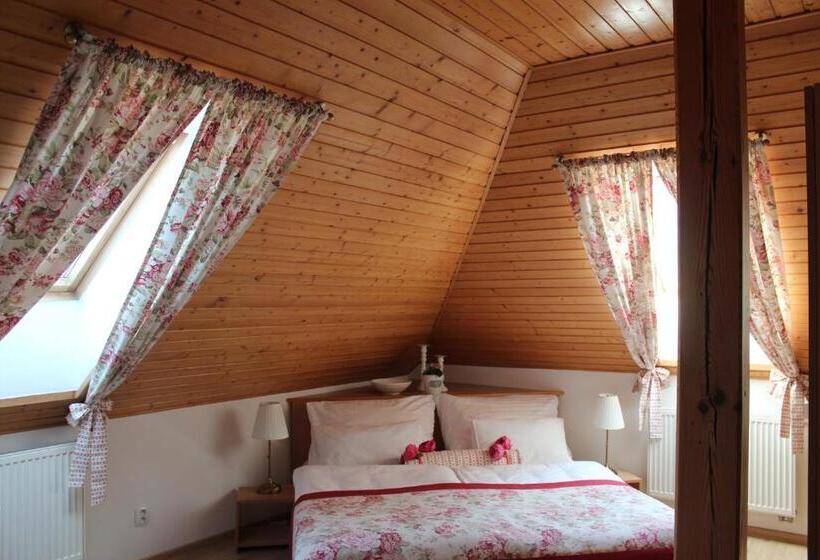 标准间, Penzion Karlštejn