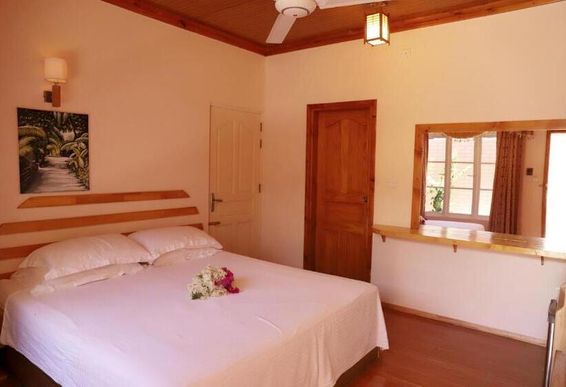 اتاق لوکس, New Breeze Thoddoo Inn