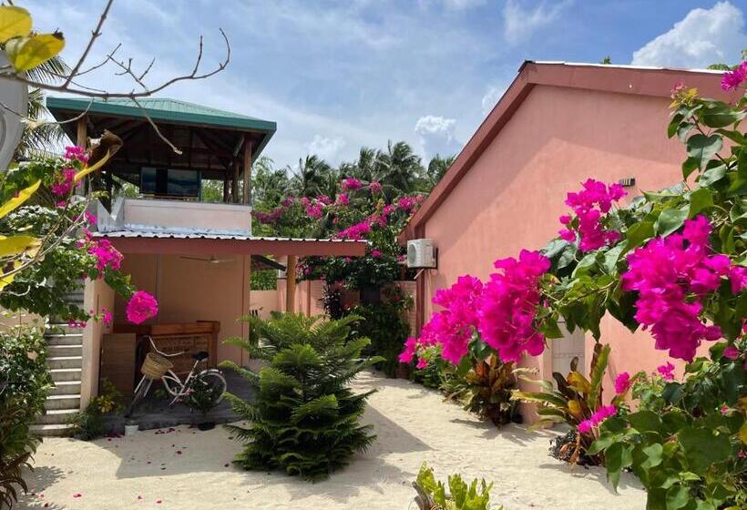 اتاق لوکس, New Breeze Thoddoo Inn