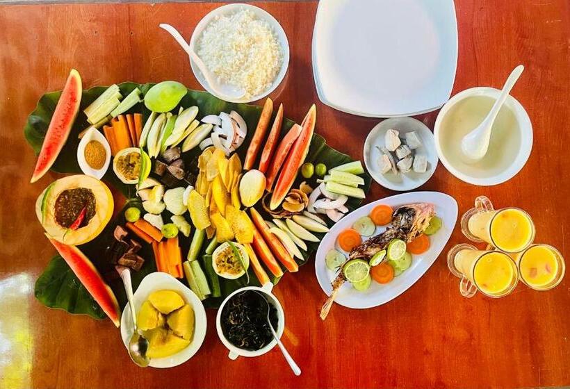 اتاق لوکس, New Breeze Thoddoo Inn