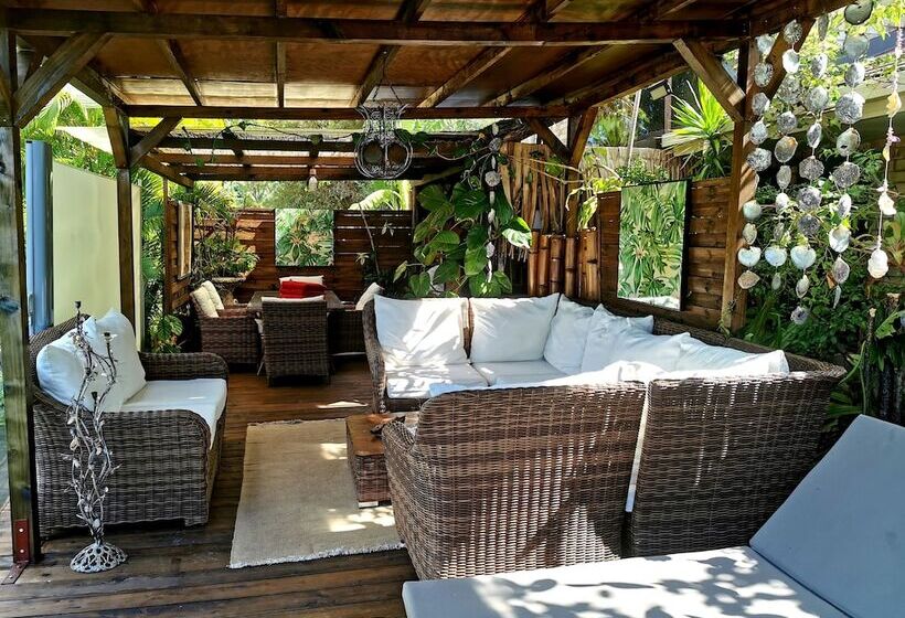 سوئیت ریاست جمهوری سه خوابه, Fenua Mata I Oa