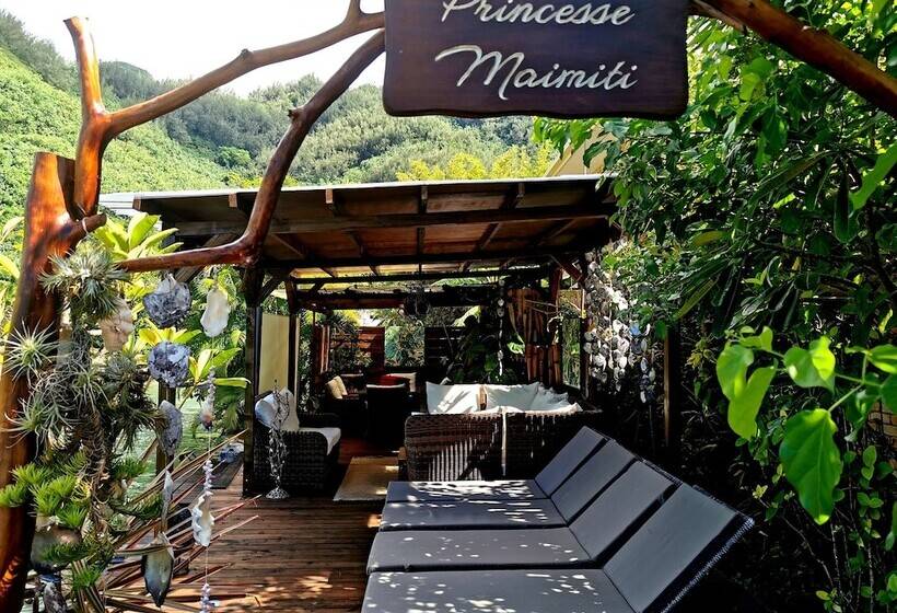 سوئیت ریاست جمهوری سه خوابه, Fenua Mata I Oa