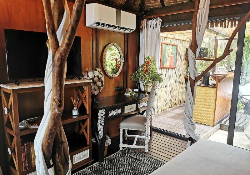 سوییت پرستیژ, Fenua Mata I Oa