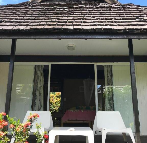 ویلای استاندارد با چشم‌انداز باغ, Pension Motu Iti