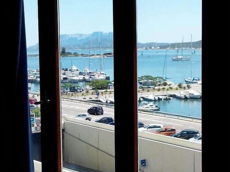 غرفة قياسية, De Plam