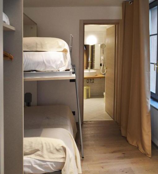 اتاق استاندارد سه نفره, Il Loggiato Dei Serviti