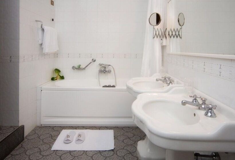 غرفة سوبيريور, La Badia Di Orvieto