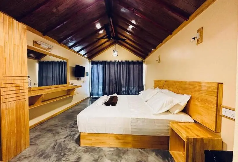 اتاق لوکس با چشم‌انداز باغ, Relax Lodge