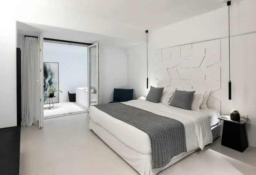 اتاق لوکس با وان آب گرم, Nimbus Mykonos