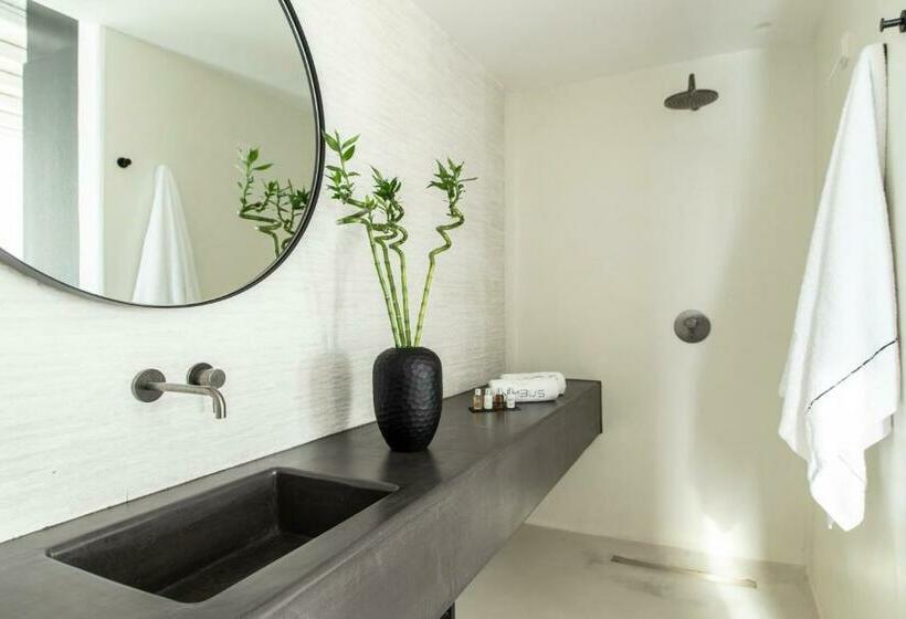 海の見えるプレミアムスイート, Nimbus Mykonos