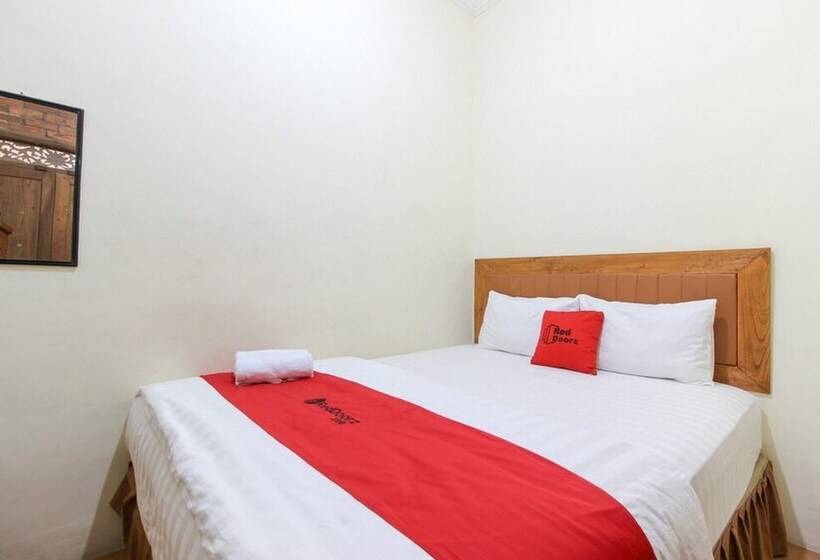 Номер Economy, Reddoorz Near Amikom Yogyakarta 2
