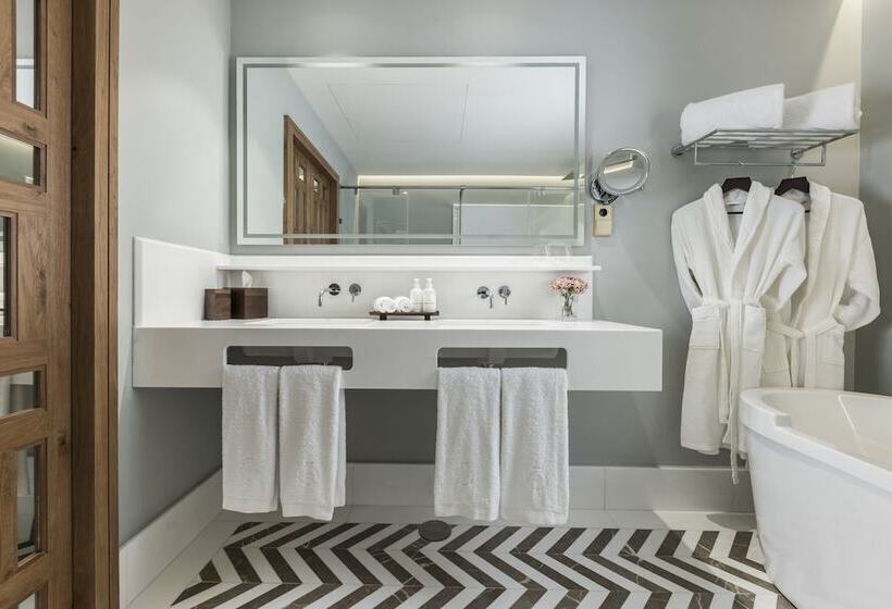 سوییت, Palacio Solecio, A Small Luxury Hotel Of The World