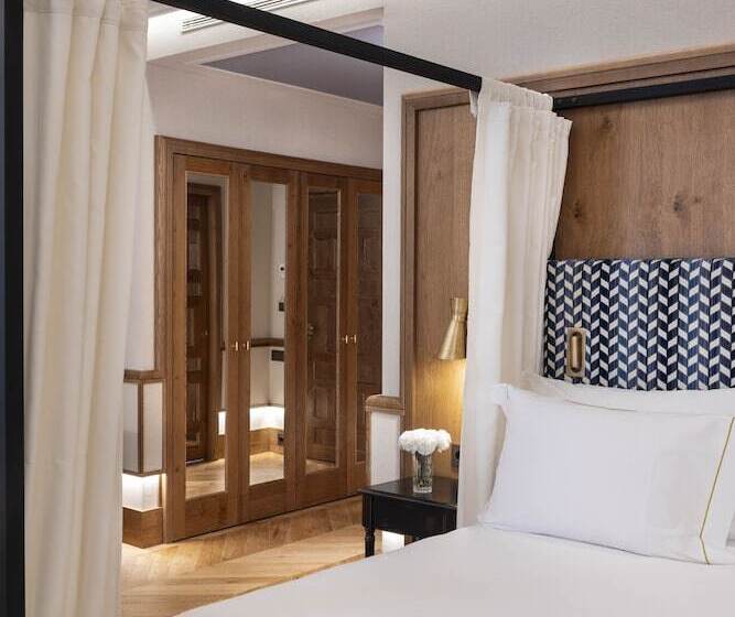 اتاق لوکس, Palacio Solecio, A Small Luxury Hotel Of The World