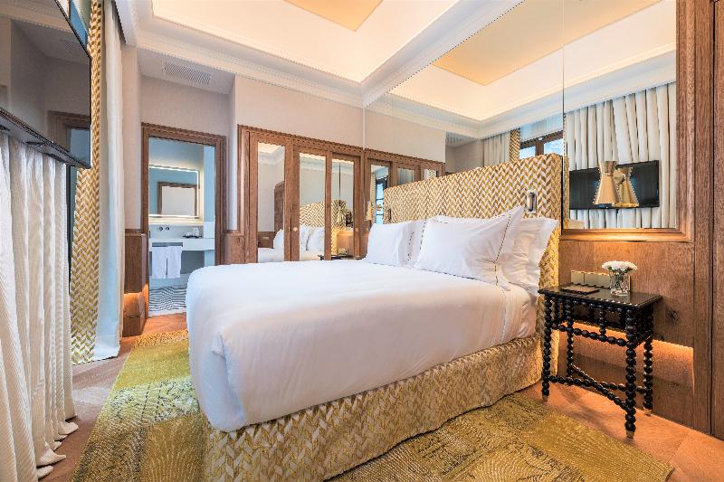 اتاق سوپریور خانوادگی, Palacio Solecio, A Small Luxury Hotel Of The World