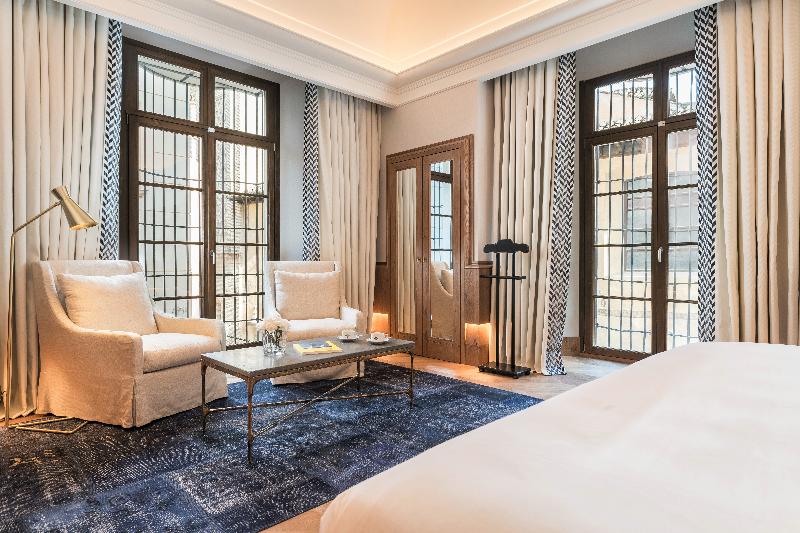 اتاق سوپریور خانوادگی, Palacio Solecio, A Small Luxury Hotel Of The World