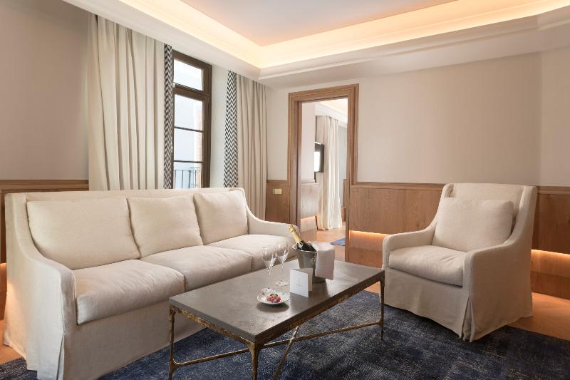 سوییت, Palacio Solecio, A Small Luxury Hotel Of The World