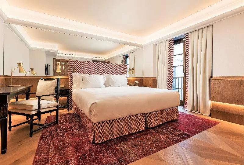 اتاق لوکس خانوادگی, Palacio Solecio, A Small Luxury Hotel Of The World