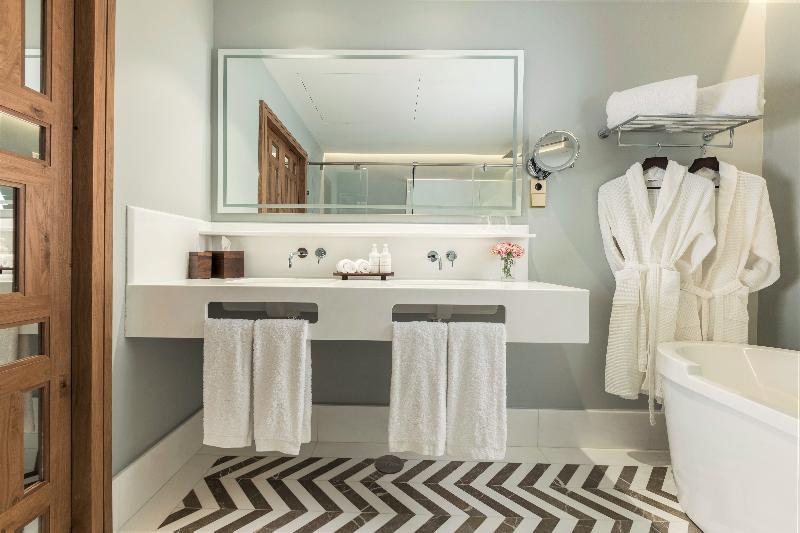 اتاق لوکس خانوادگی, Palacio Solecio, A Small Luxury Hotel Of The World