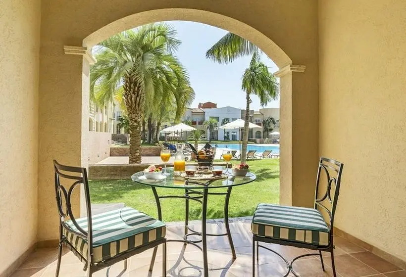 スタンダードスタジオ, La Sella Premium Lifestyle Apartments