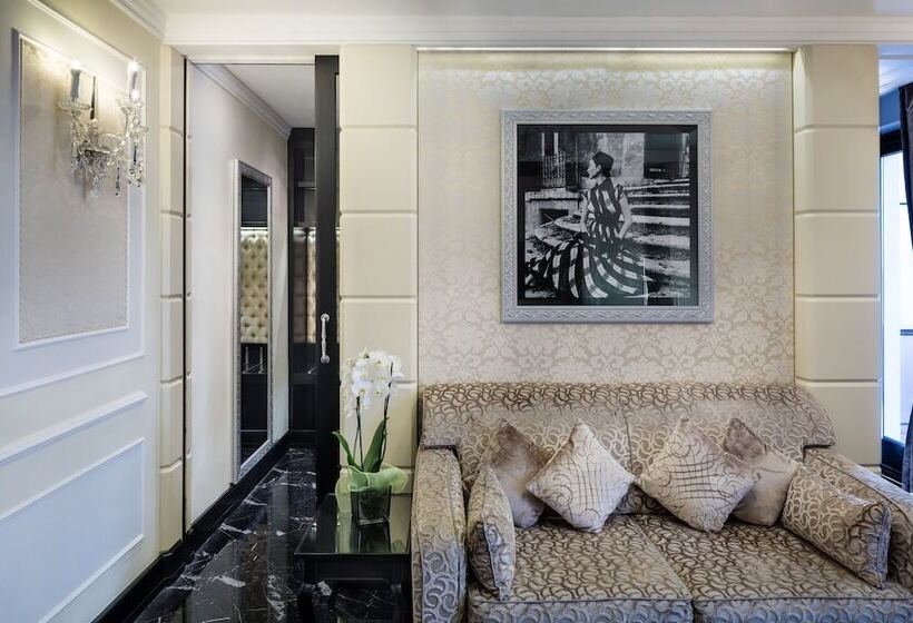 سوییت جونیور, Baglioni Hotel Regina   The Leading Hotels Of The World