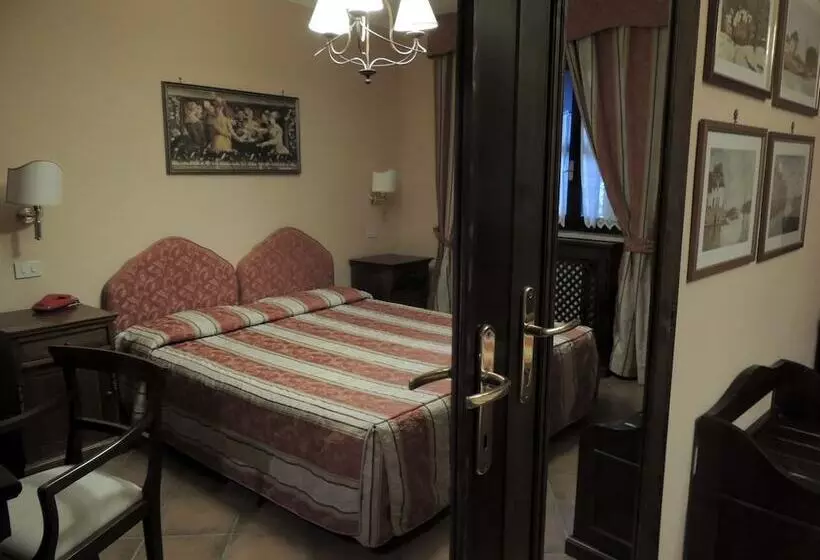 Standard Yhden Hengen Huone, Country Relais I Due Laghi