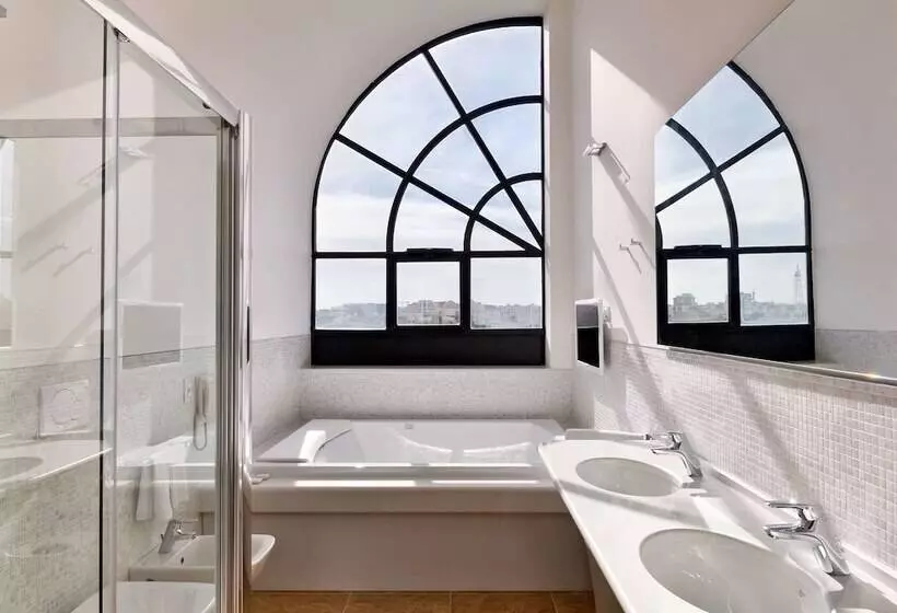 سوییت, Mercure Villa Romanazzi Carducci Bari