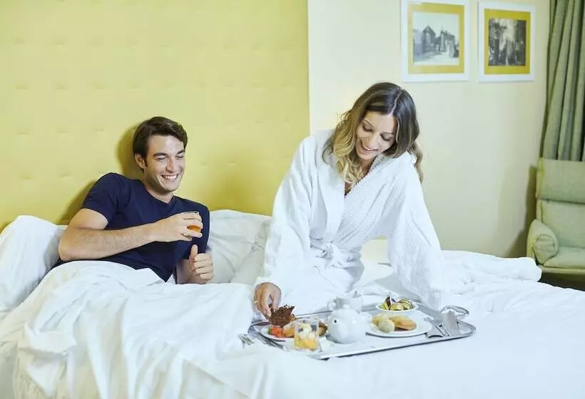 اتاق پرستیژ, Mercure Villa Romanazzi Carducci Bari