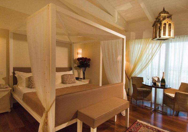 小型套房, Posillipo