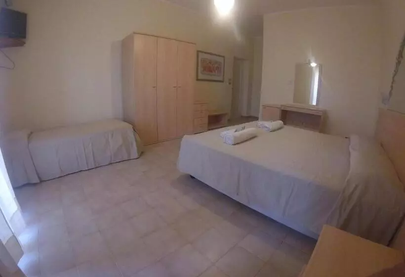 Quarto Triplo Standart, Riviera